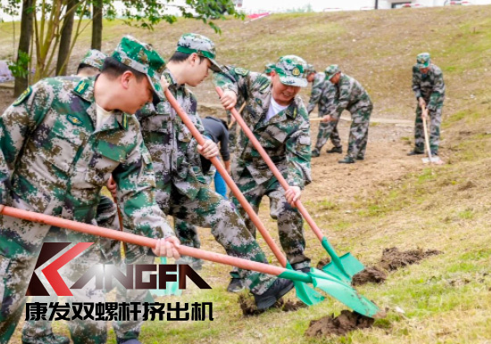 康發(fā)雙螺桿擠出機參與葛塘街道開展主題為“防范災(zāi)害風險，護航高質(zhì)量發(fā)展”宣傳活動暨防汛搶險應(yīng)急演練